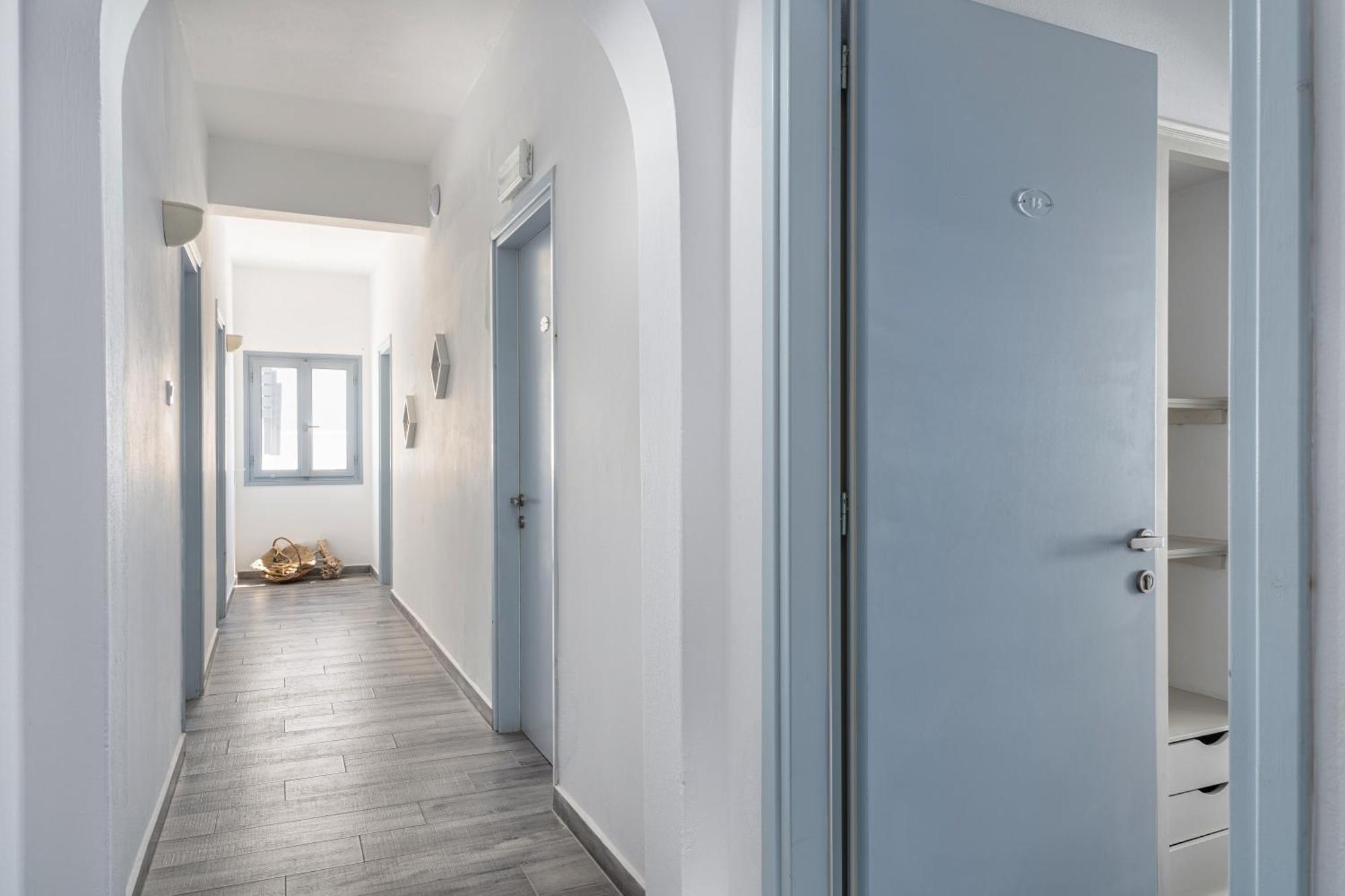 Hotel Iris Náusza Kültér fotó